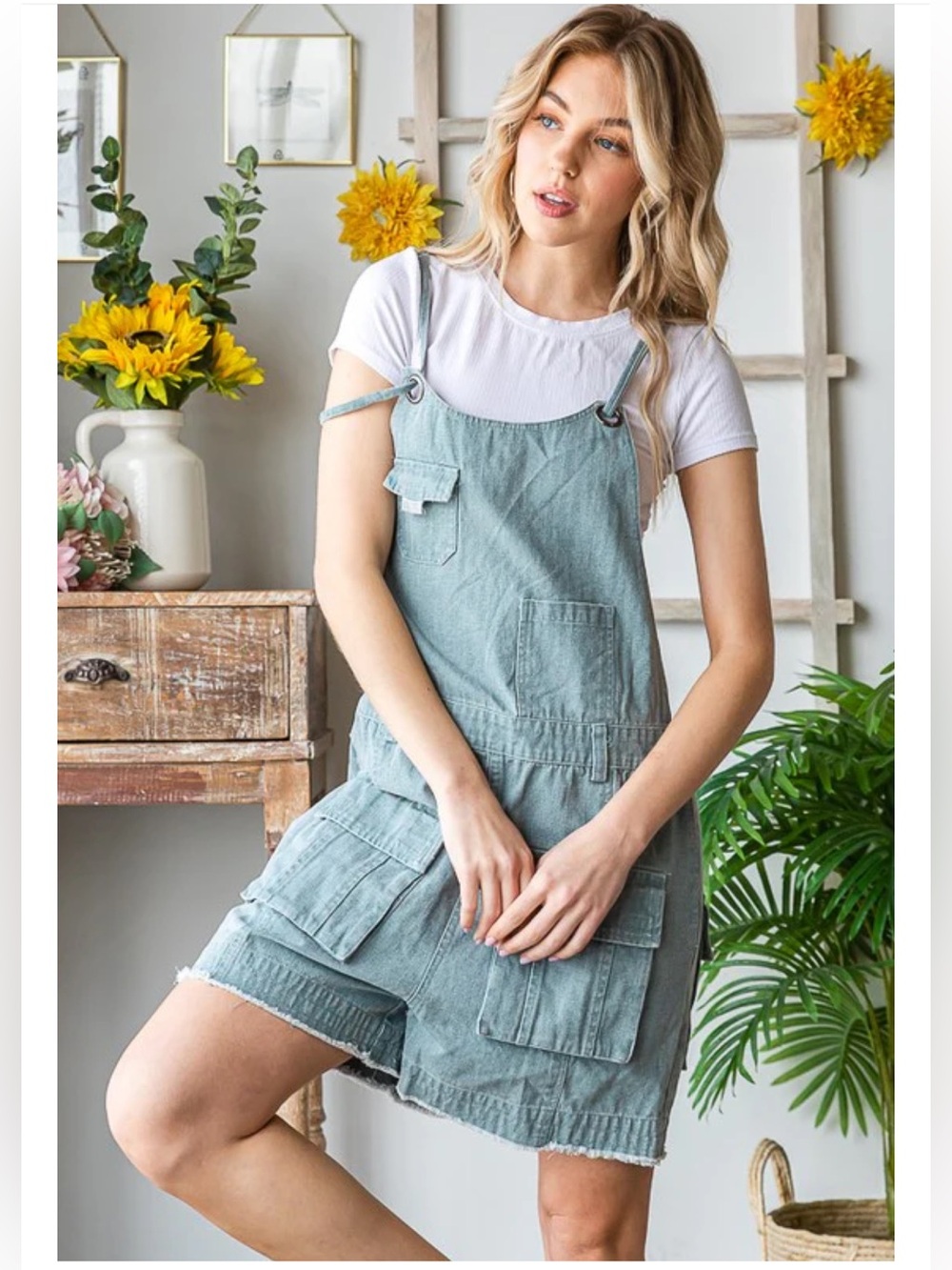 New: Oli & Hali Boho Mineral Washed Cargo Pocket Shorts Romper• Large
